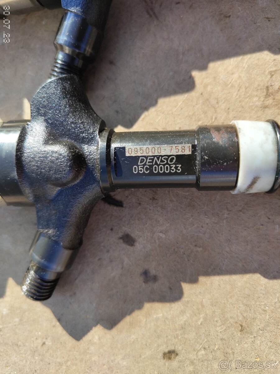 Vstrekovacie trysky denso 095000-7581 05c 00033 - 3