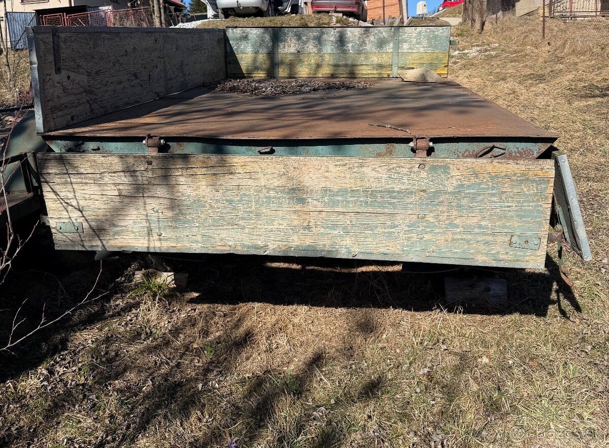 Vyklápacia vlečka - 3