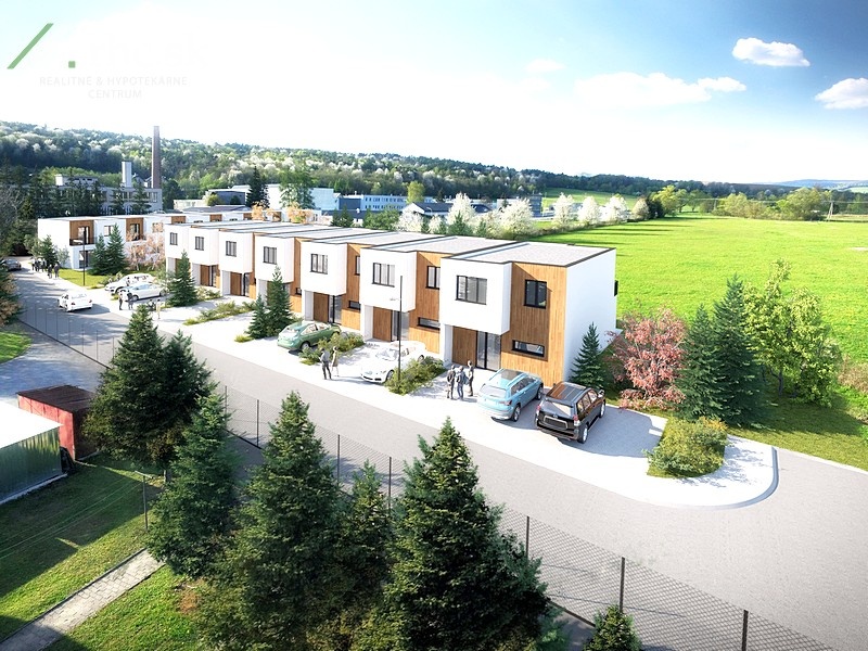 48 ÁROVÝ ROVINATÝ POZEMOK S BUDOVOU VHODNÝ NA VÝSTAVBU - SOV - 3