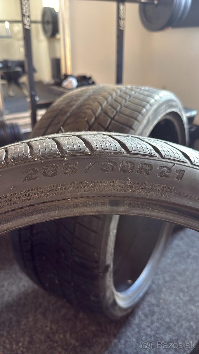 285/30 r21 - 3