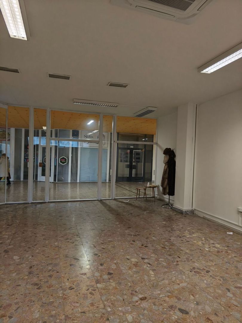 Obchodný priestor na prenájom - Ovsište, Bratislava V - 3