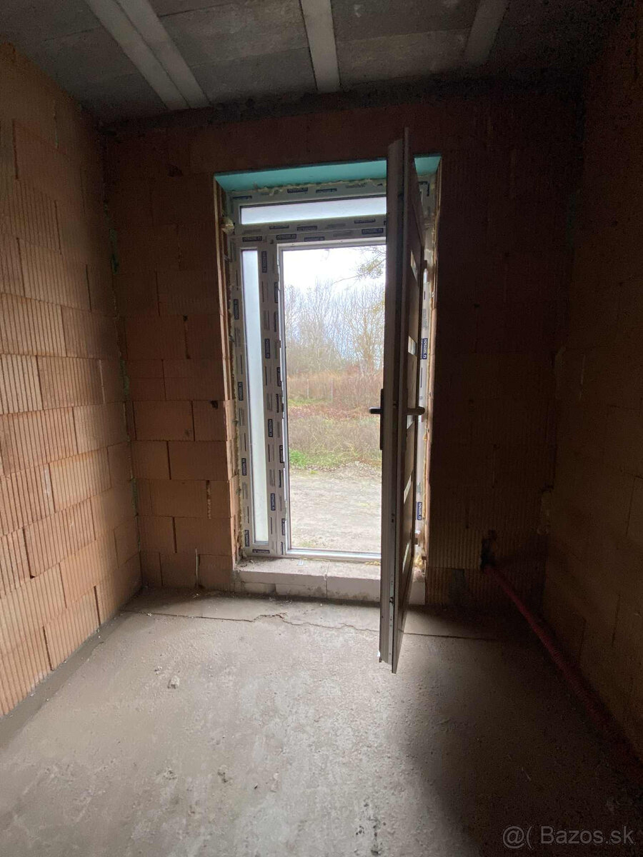 Na predaj 5 izbový rodinný dom v obci Dunajský Klátov s možn - 3