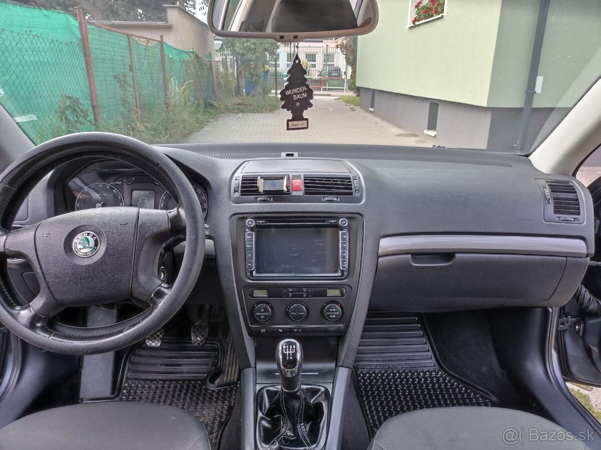 Predám Škodu Octaviu kombi - 3