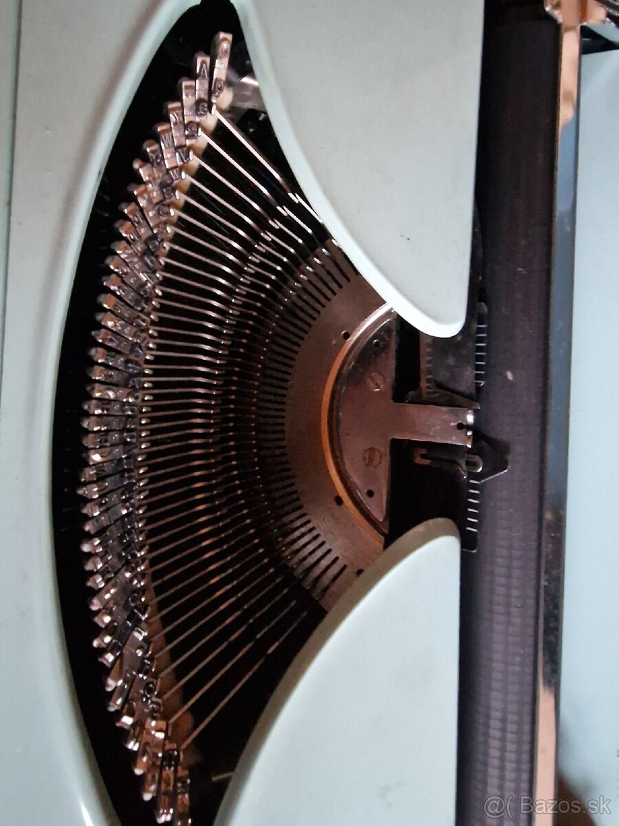 Pisaci stroj Remington STREAMLINER - 3