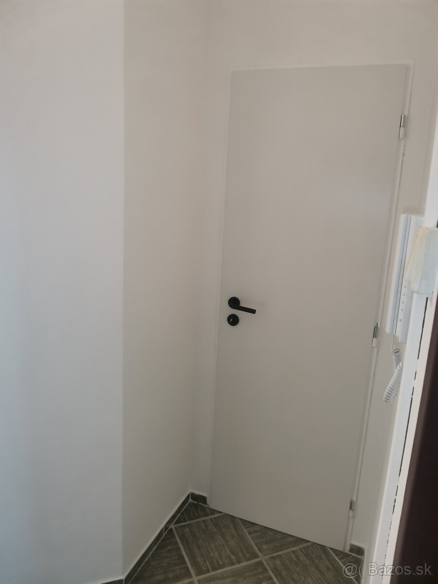 Prenájom 2 izbový byt Krompachy (Lorencova ul,centrum) - 3