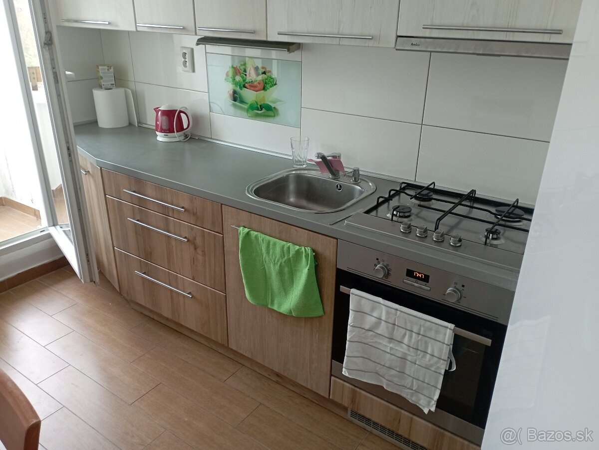 Prenájom bytu - Hájik - 3