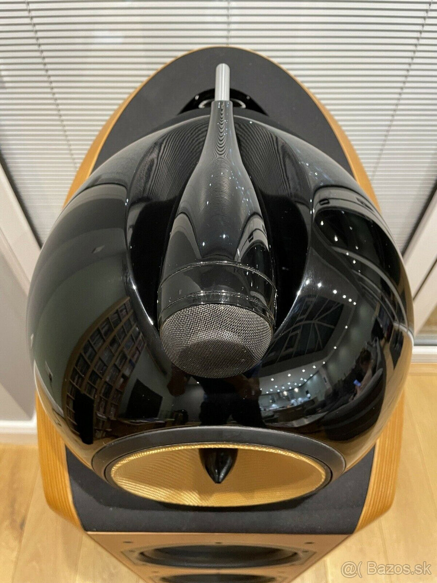 Bowers & Wilkins B&W Nautilus 802 - 3