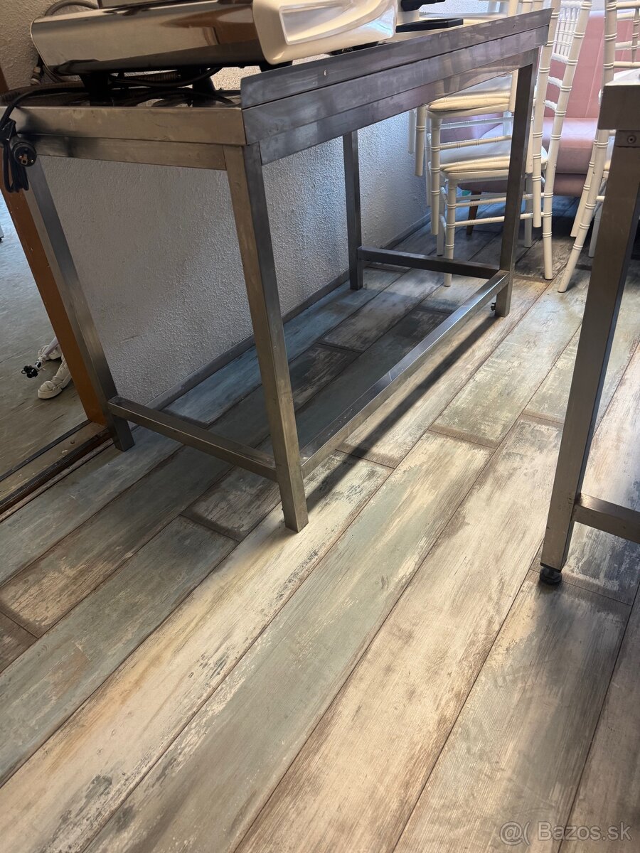 nerezové gastro stoly - 3