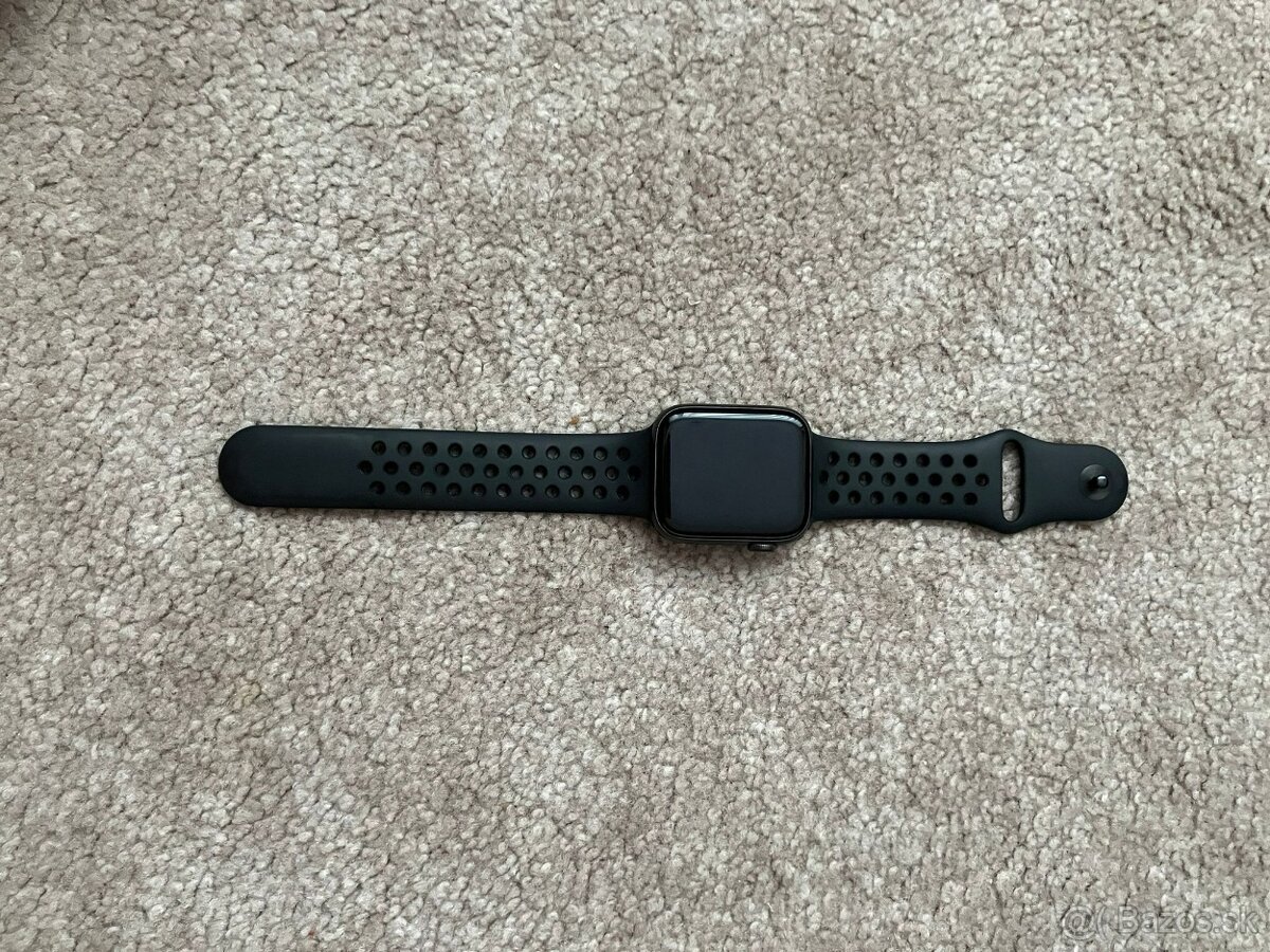 Apple watch SE 2022 x Nike - 3