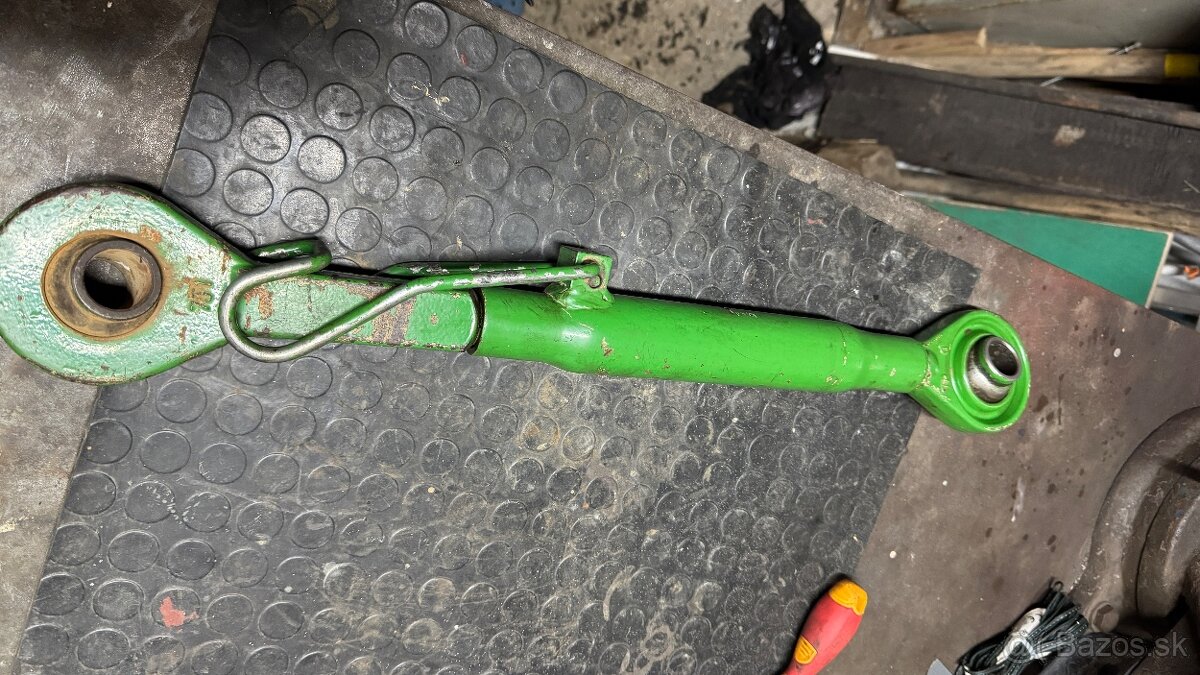 Tretí bod John Deere cat II - 3