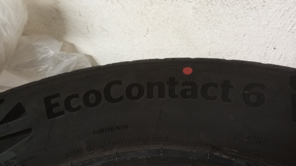 Predam letne pneu 3ks Continental 215_65_R16 - 3