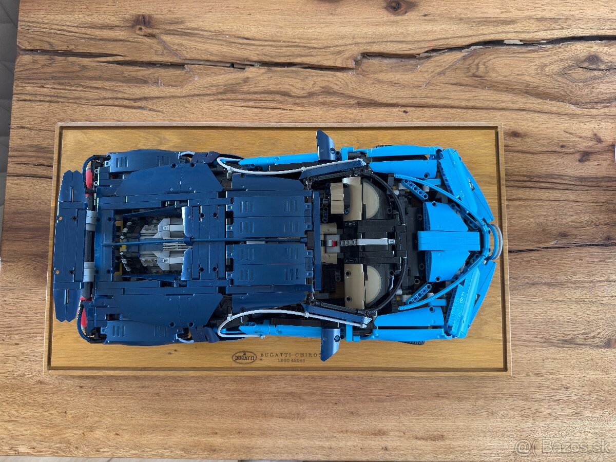 Predám LEGO 42083 + Display box - 3