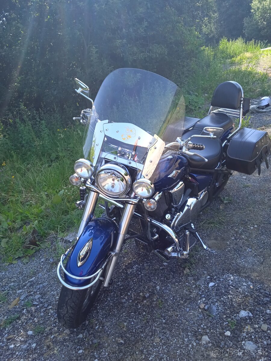 Kawasaki VN900 Classic - 3
