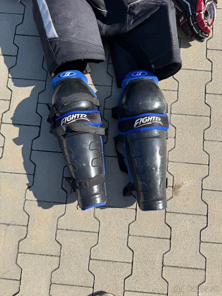 Hokejova vystroj - 3