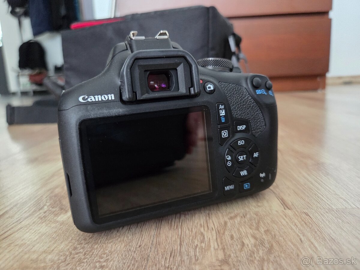 Canon EOS 2000D - 3