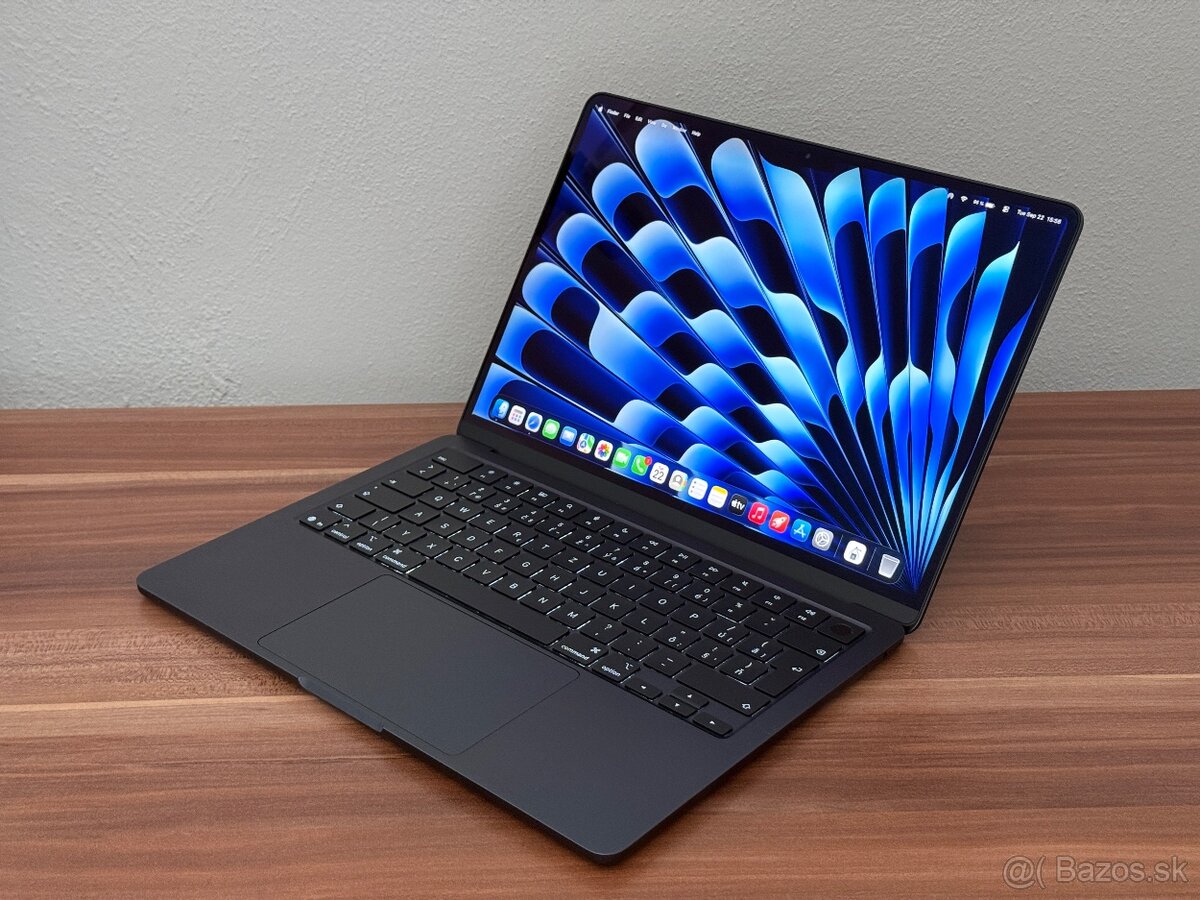  Apple MacBook Air 13" M4 - V ZÁRUKE - 3