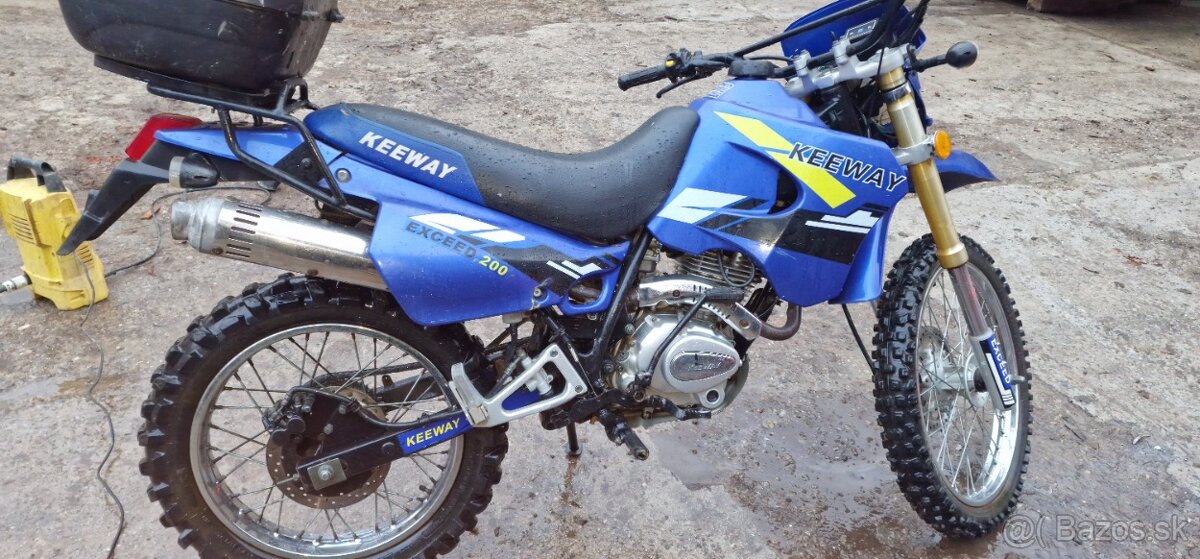 Keeway exceed 200