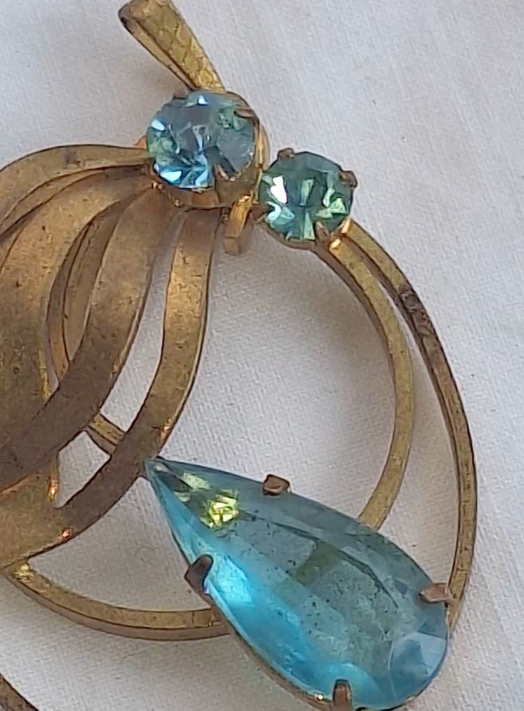 STARÝ PRÍVESOK - 3