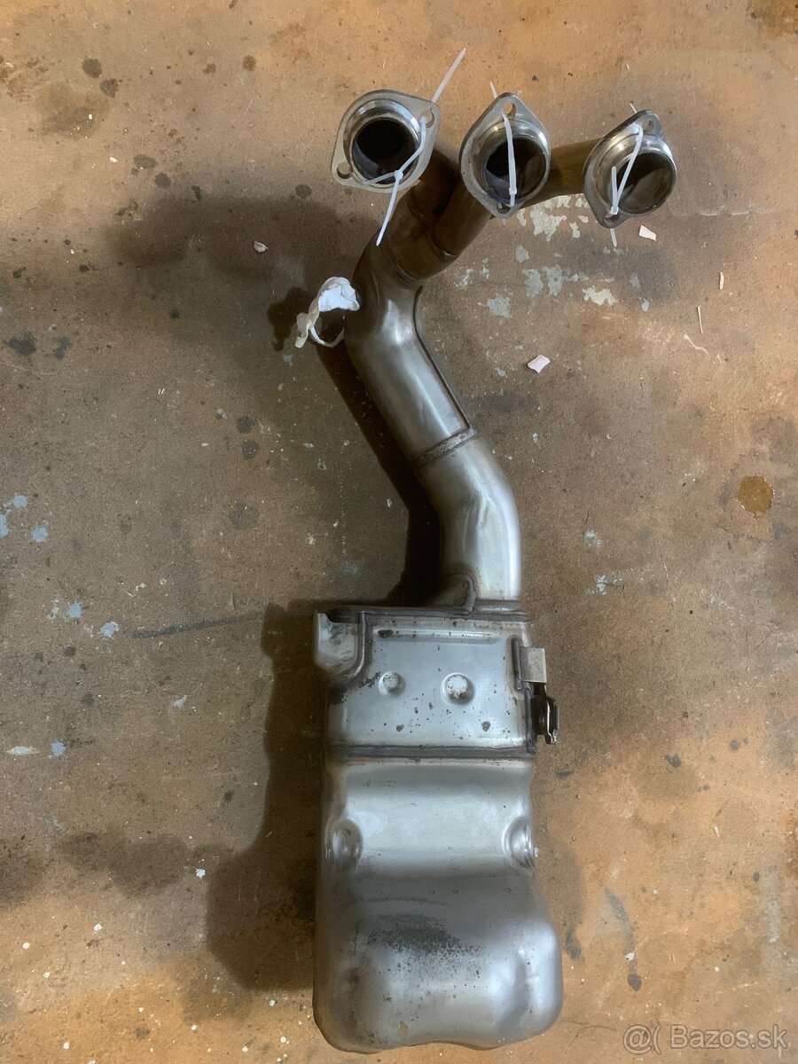 Výfuk Yamaha MT09 - 3