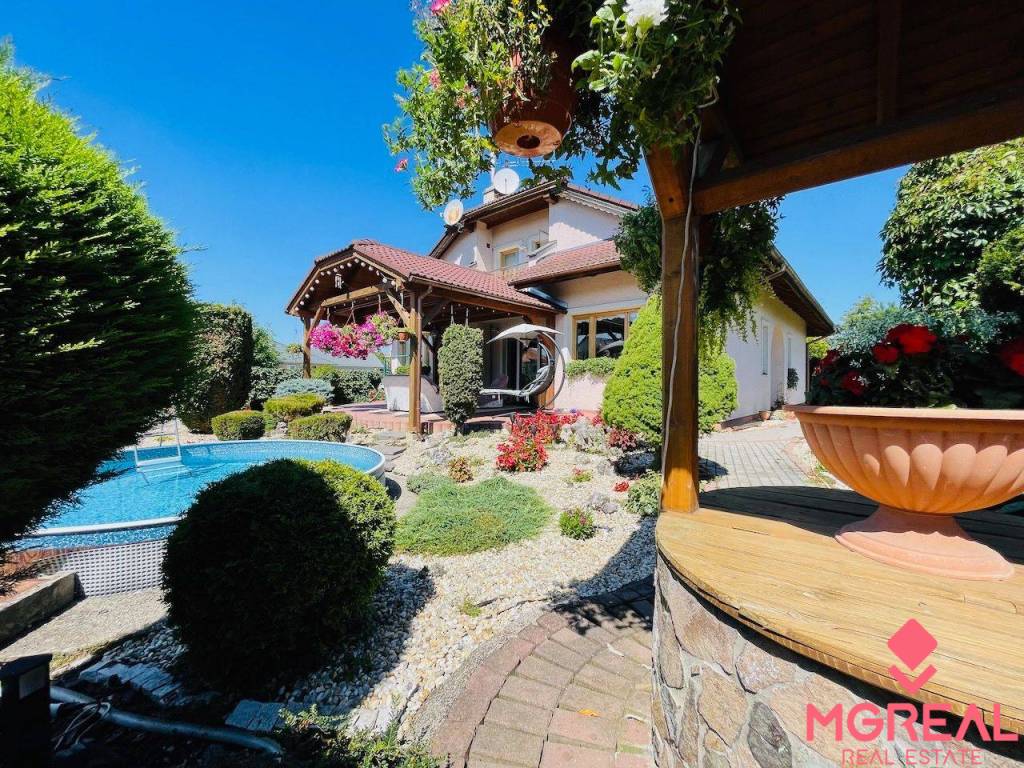 Na predaj 2 RD v Partizánskom - Veľké Bielice pozemok 1730 m - 3