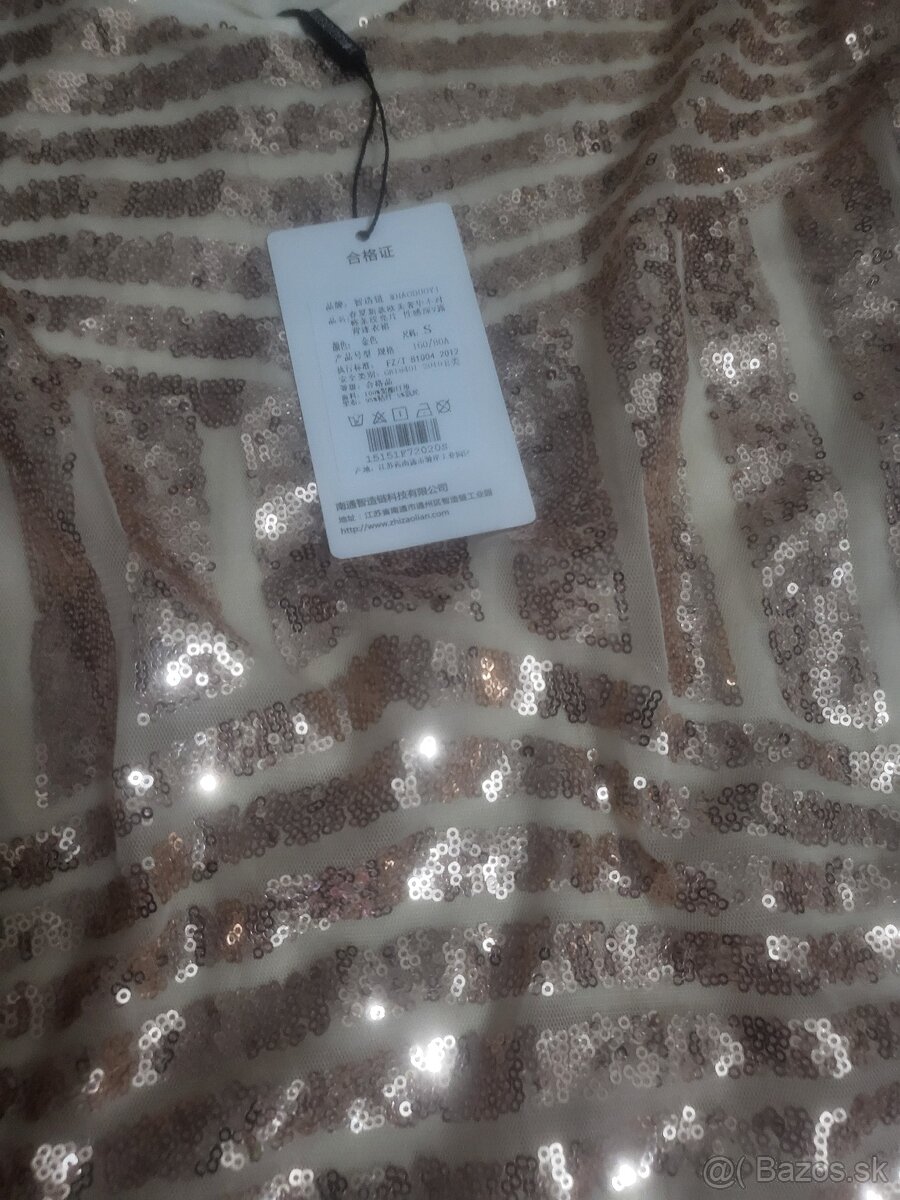 Zlaté koktejlové mini šaty - 3