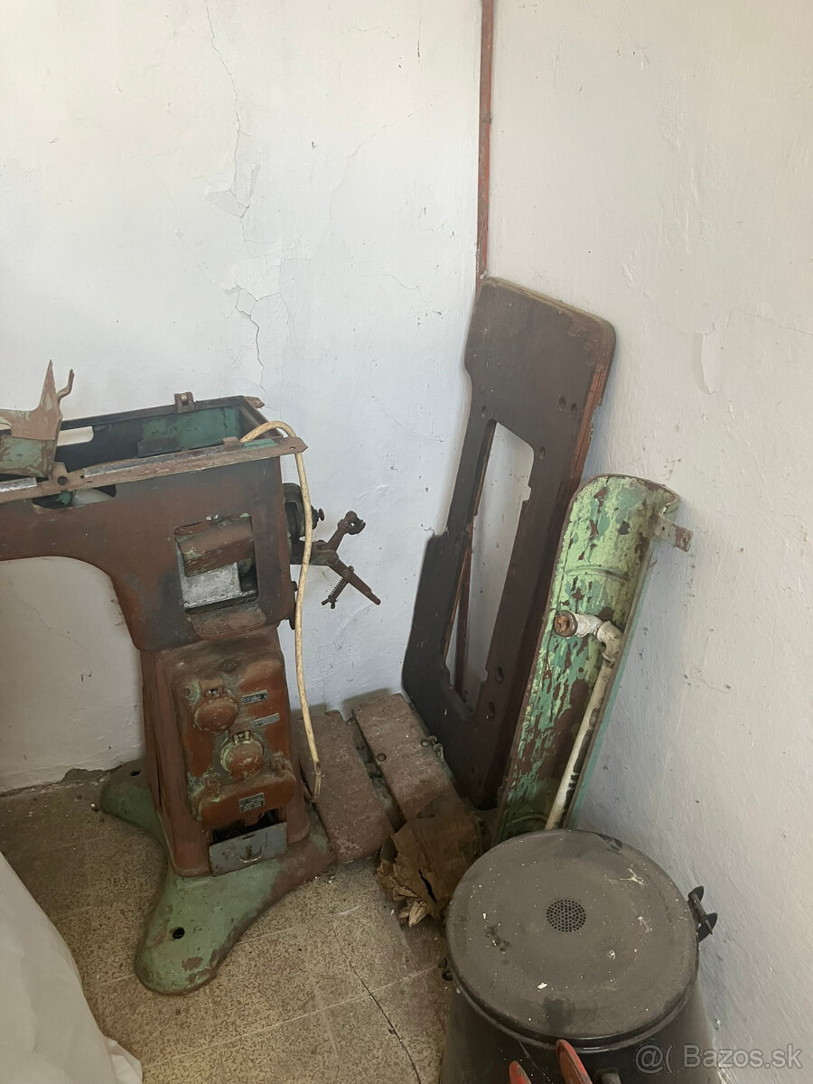 Priemyselný šijací stroj MINERVA - 3