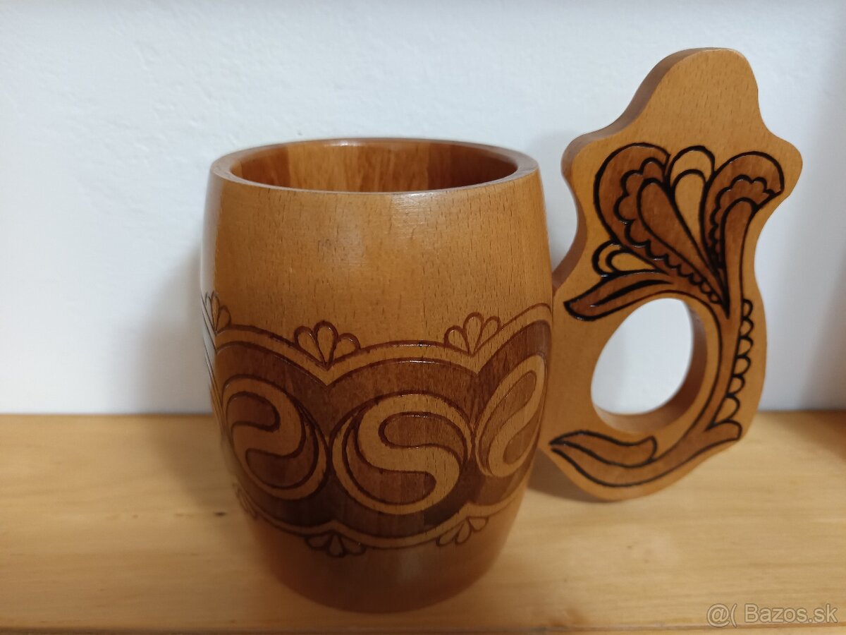 Staré drevené črpaky v dobrom stave - 3