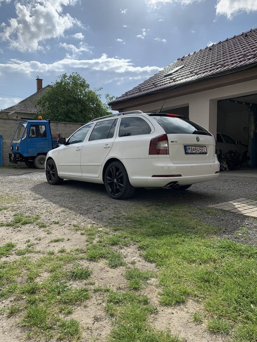 ŠKODA OCTAVIA 2 RS - 3