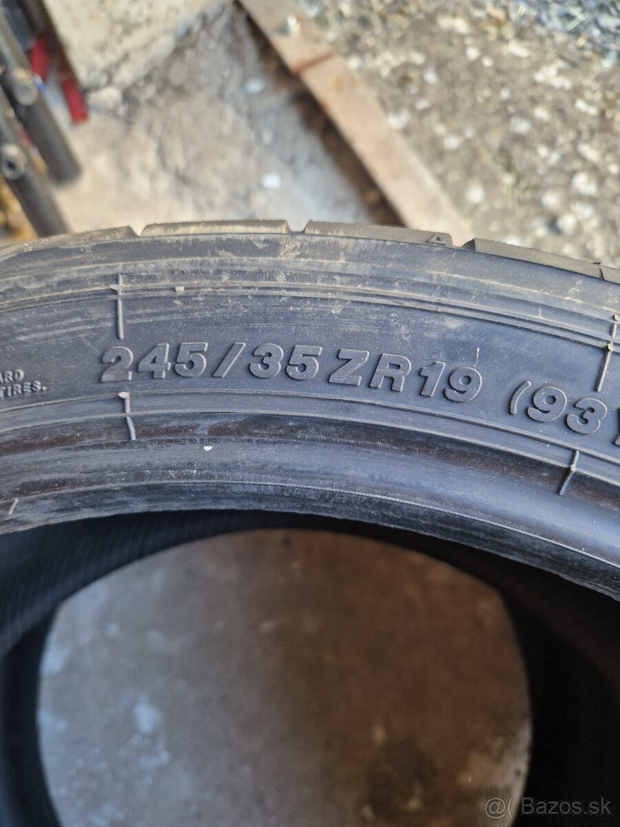 Yokohama advan a052 245/35 r19 - 3