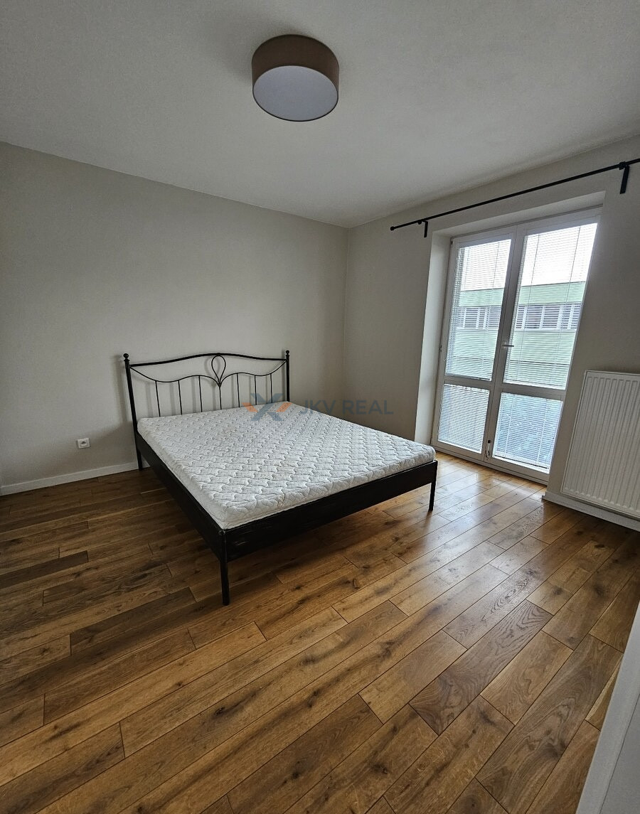Dizajnový 2-izbový byt s balkónom - 3