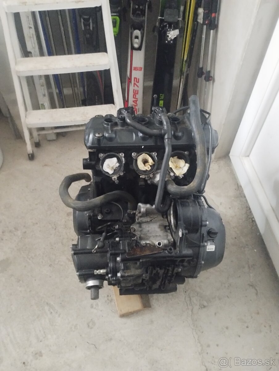Predám motor Triumph tiger 1200 - 3