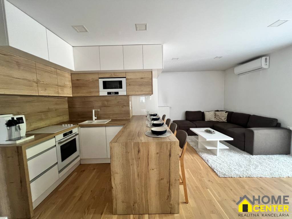 PPREDAJ 3 izbový, tehlový byt s garážou v centre - KOMÁRNO - 3