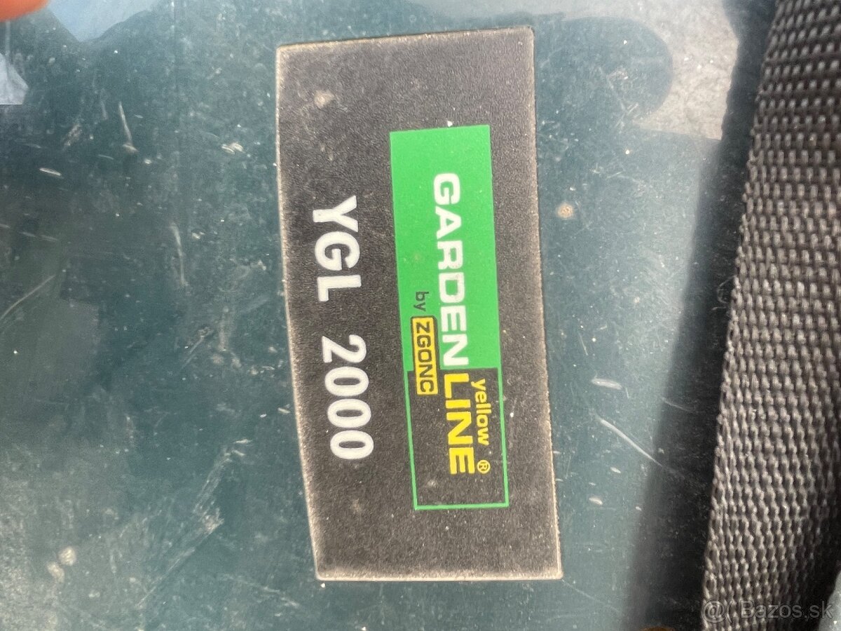 Fukár s vysávačom lístia - 3