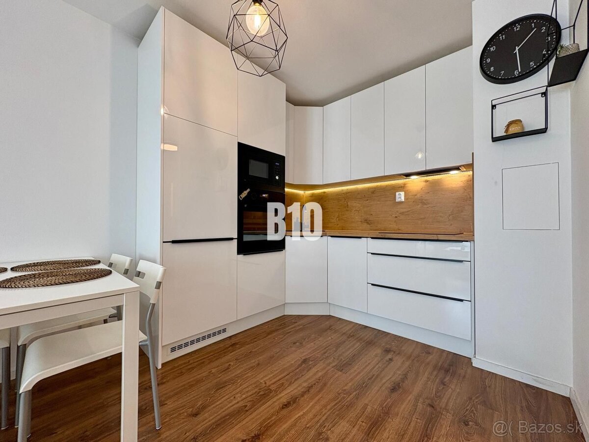 Novinka - novostavba - garážové státie - 3