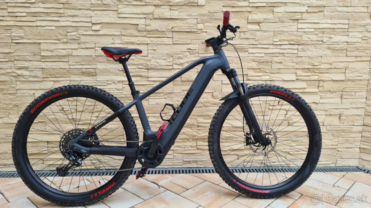 CUBE Reaction Hybrid EXC 750 , veľkosť M - 3