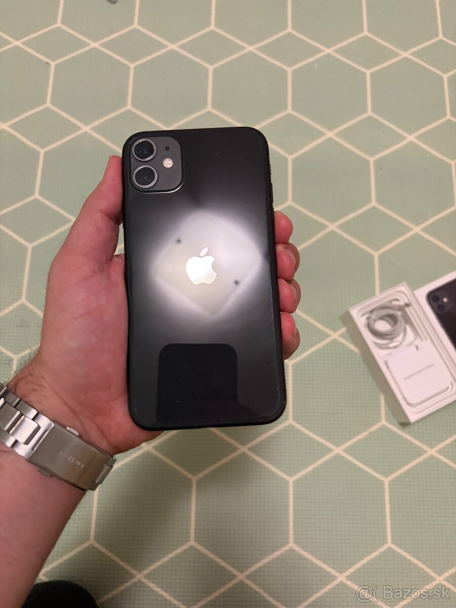 iPhone 11 Black, 128 GB - 3