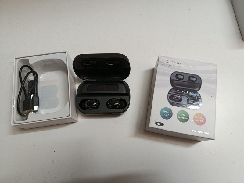 bluetooth sluchadla hbq-q82tws 30€ - 3