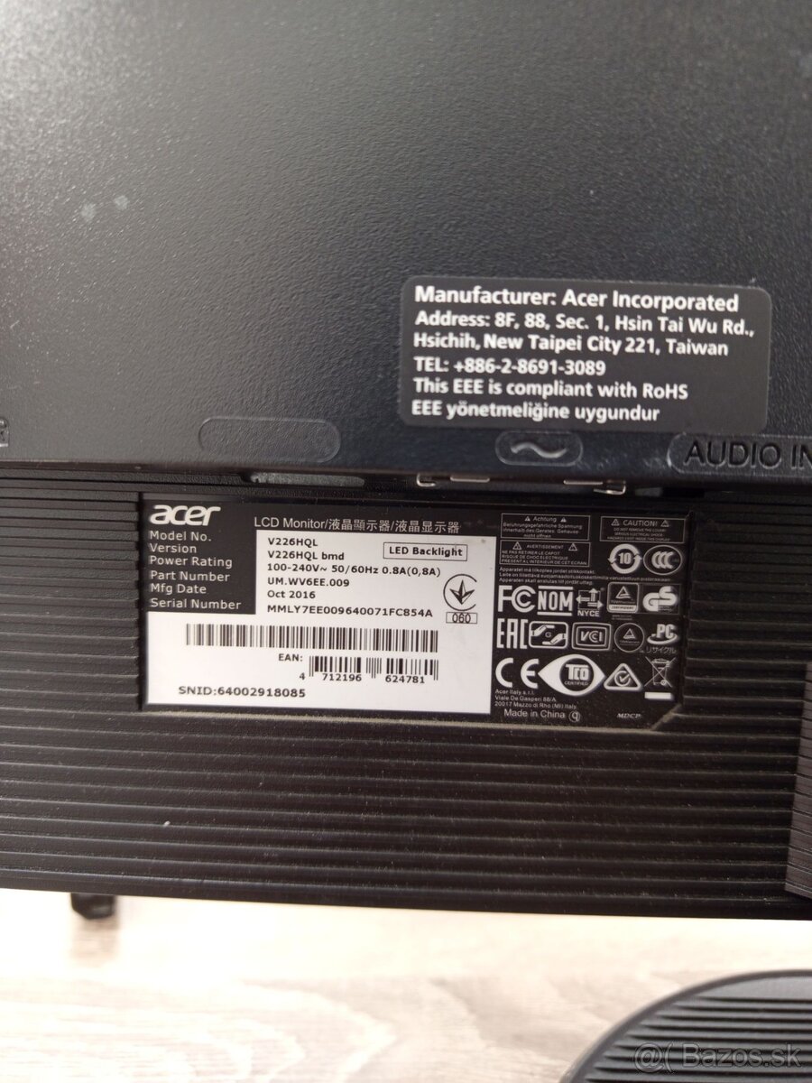 Monitor Acer V226HQL - 1x vzadu jemne prasknutý - 3