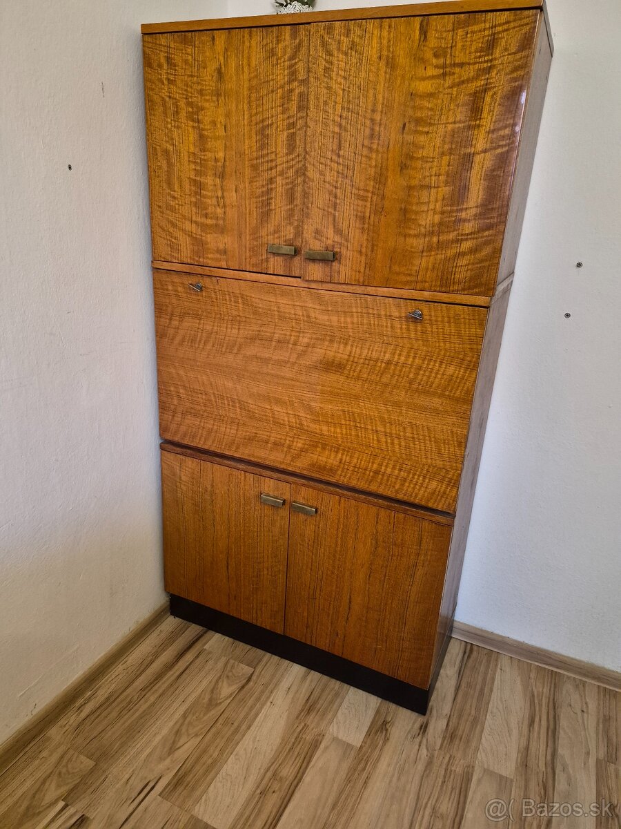 Starší nábytok - 3