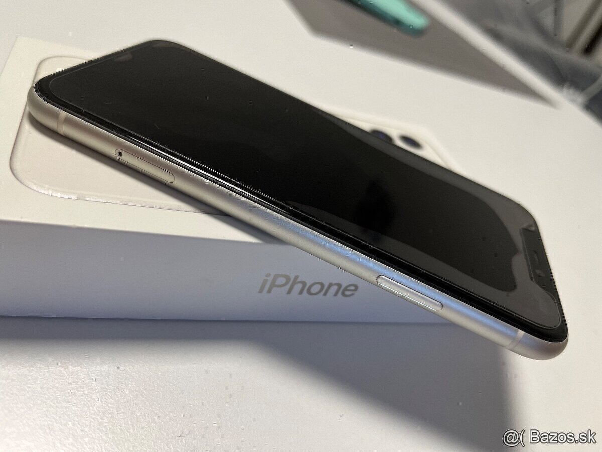 TOP STAV Predam IPhone 11 64GB - 3