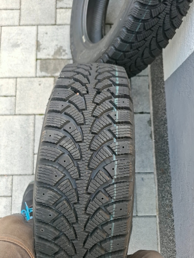 185/65 R15 - 3