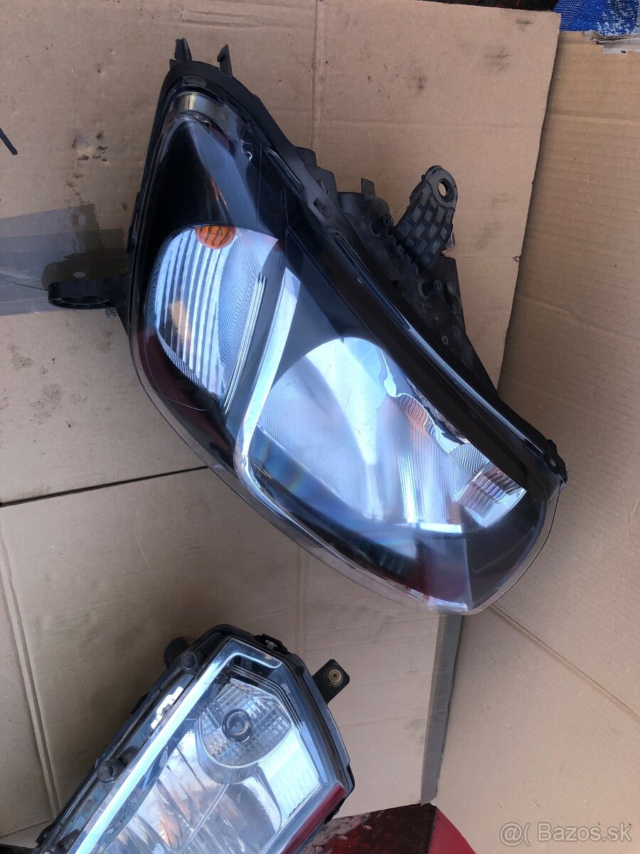 PREDNÉ A ZADNÉ SVETLA DACIA SANDERO ORIGINAL - 3