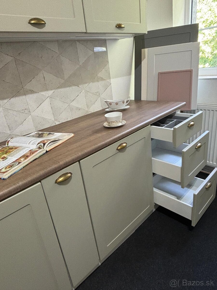 Moderná nepoužitá kuchyňa NATALI krémová - 3