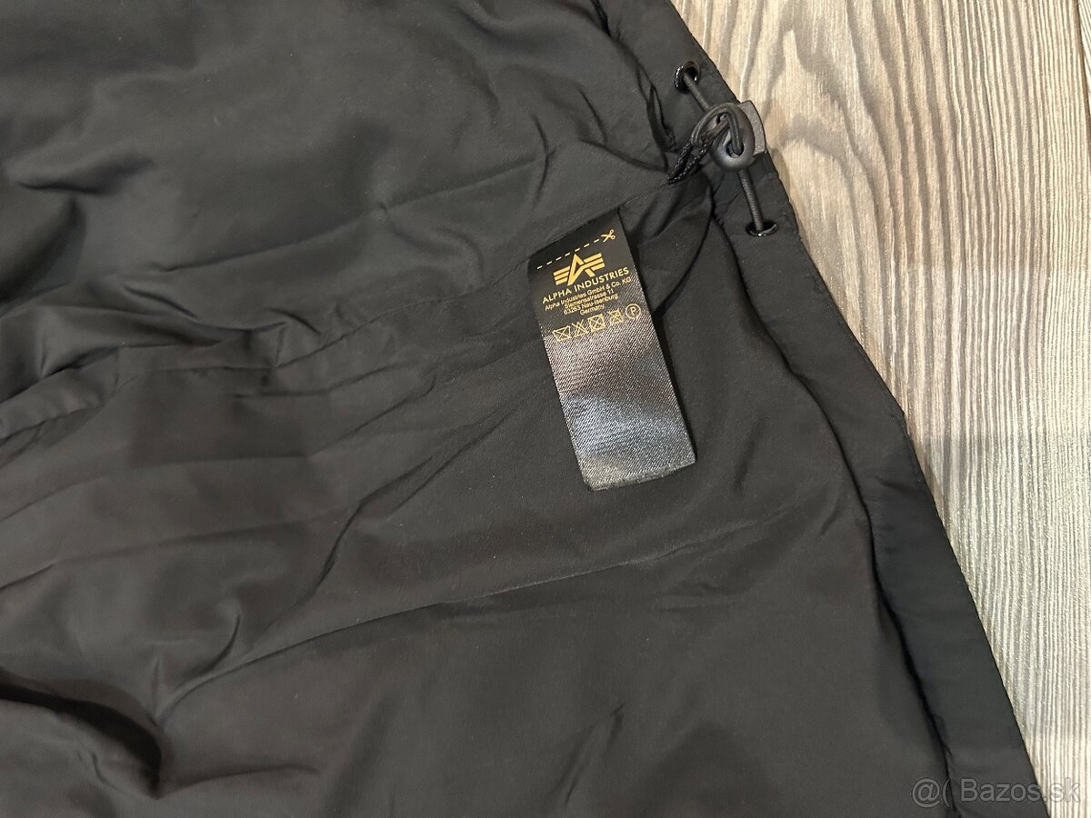 Bunda Alpha Industries - 3