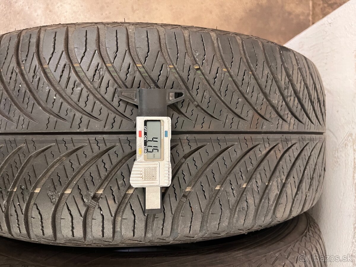 215/55R17 Good year celoročné - 3