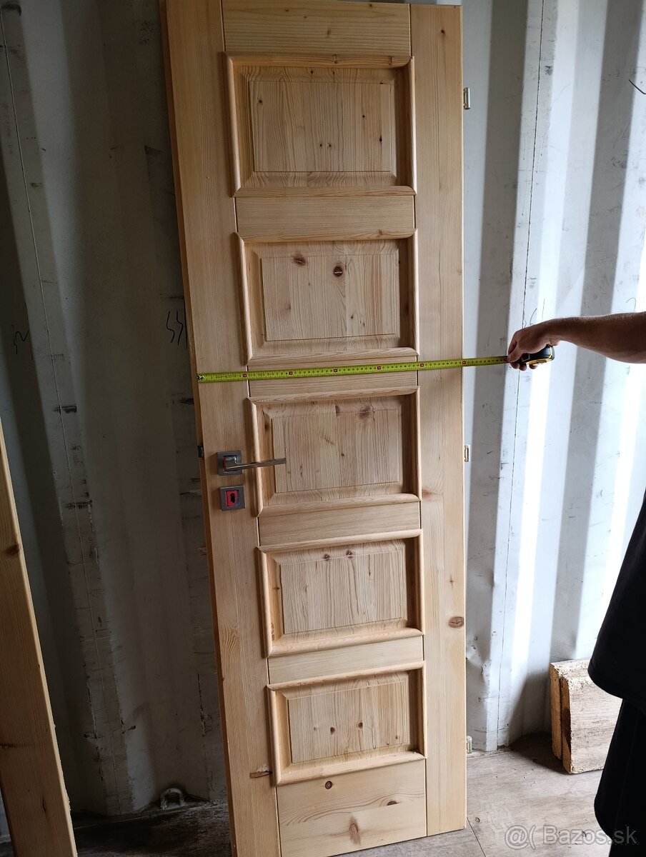 Masívne smrekové dvere 60cm - 3