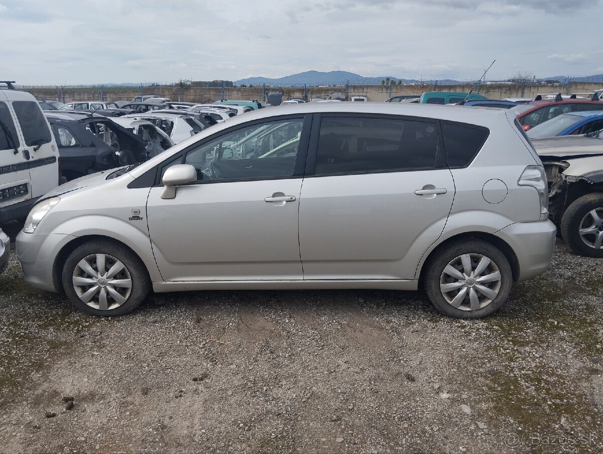 Toyota Corolla Verso ROZPREDÁM - 3