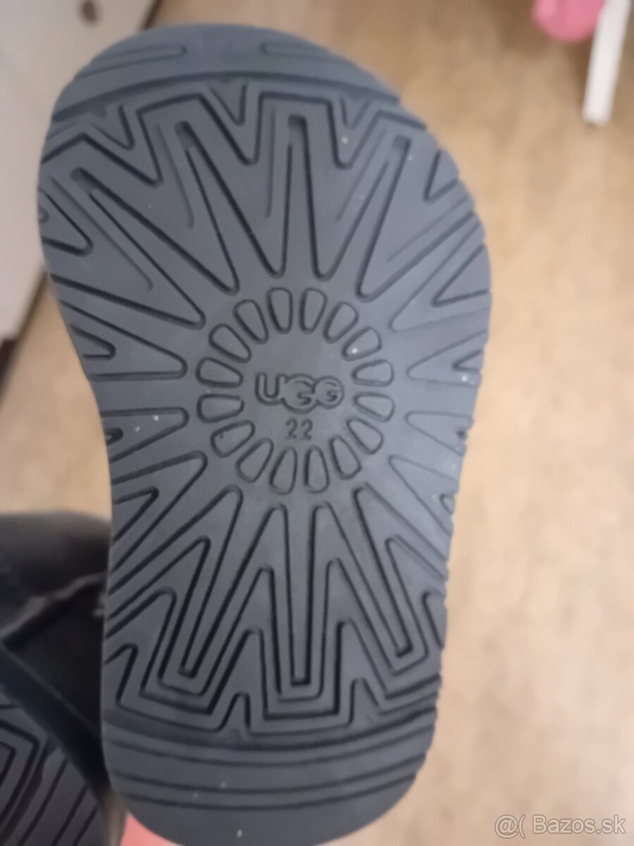 UGG velkost 22 - 3