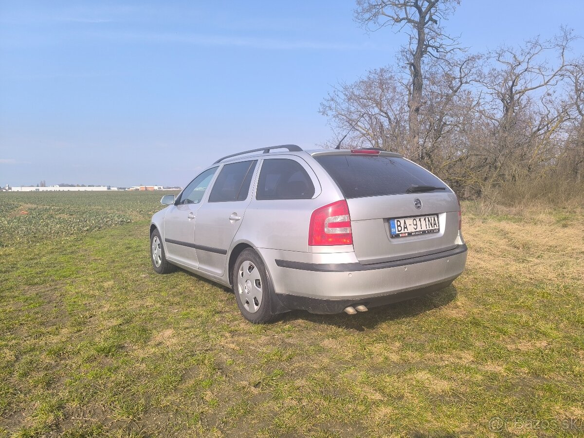 Škoda Octavia Combi Elegance 2,0TDI M6 - 3