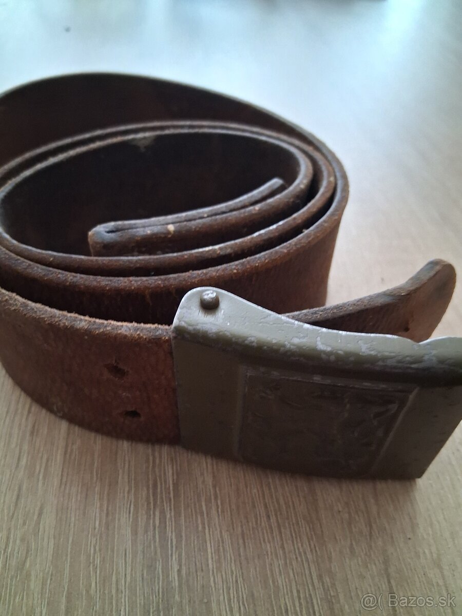 Predam vojensky opasok - 3